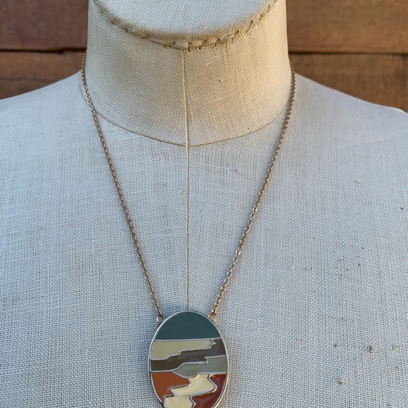 1978 Sarah Coventry Desert Scene Necklace - Picture 3 of 4
